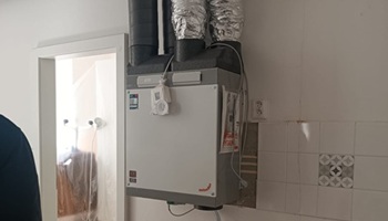 Instalace jednotky Zehnder CA180 a VZT potrubí, byt Evropská 